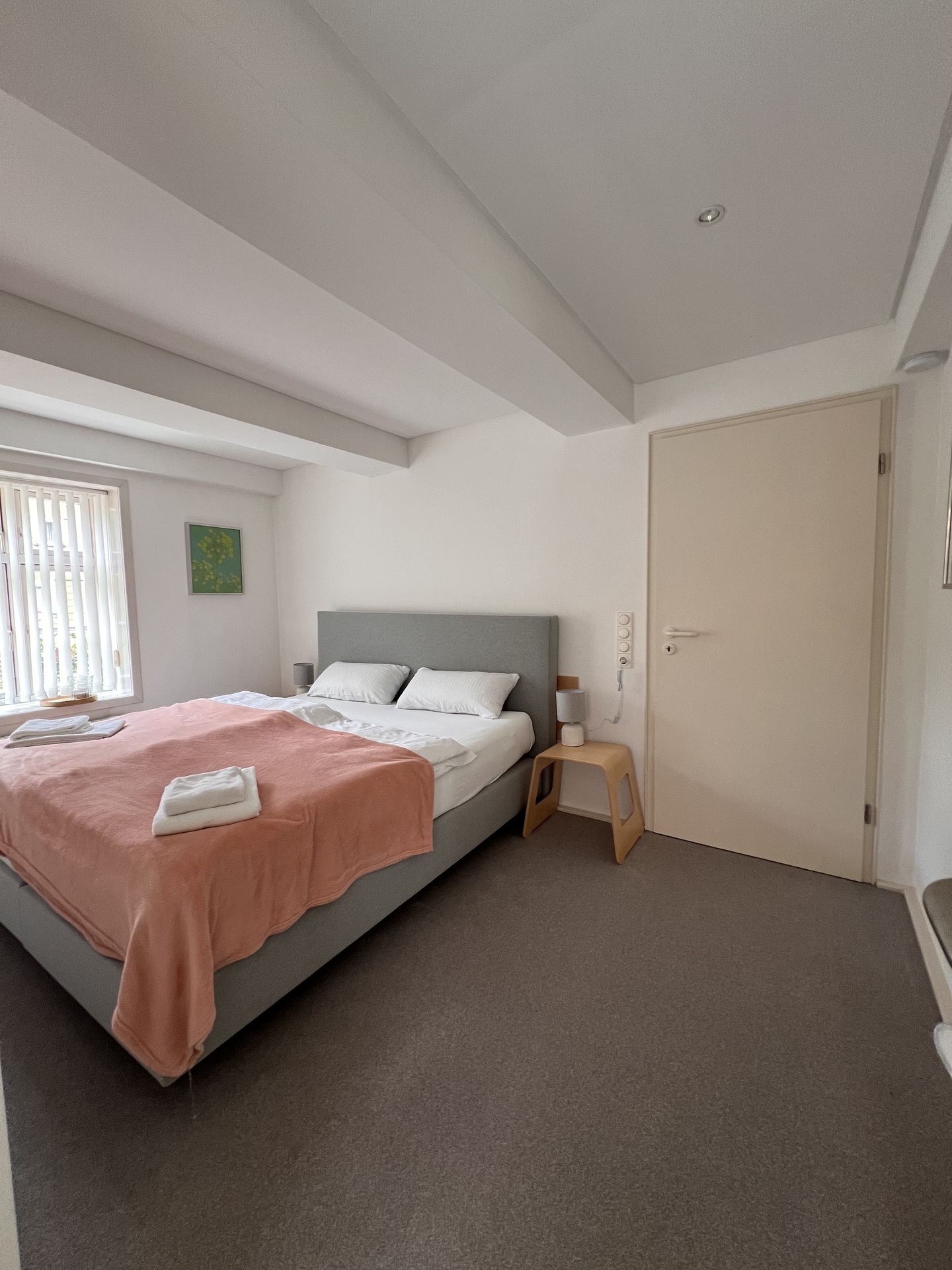 Schlafzimmer 7 im 1. OG.jpeg